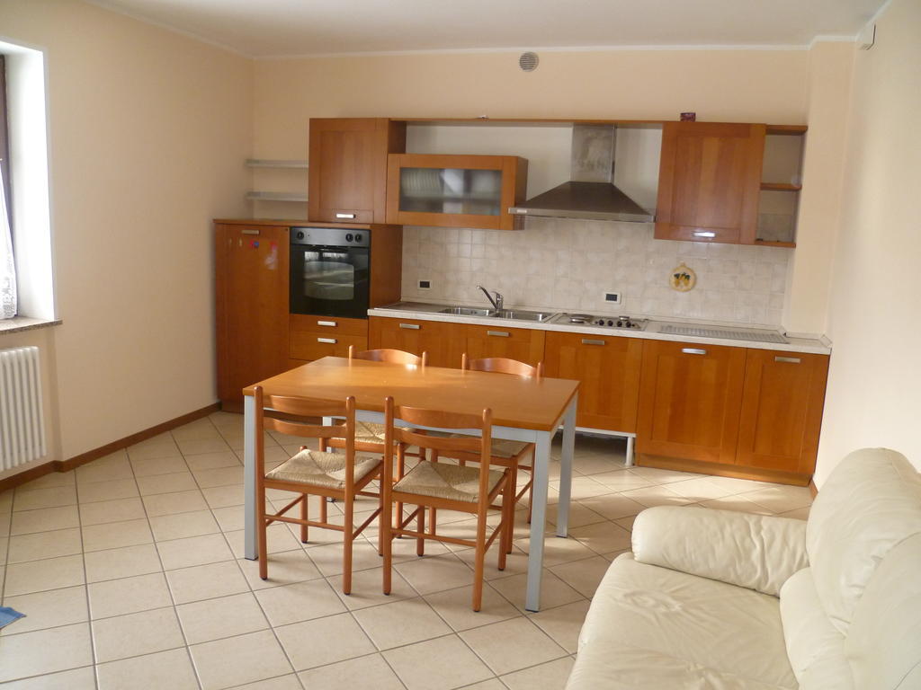 Casa Vacanza Ca Dei Logi ليفيكو ترمي الغرفة الصورة